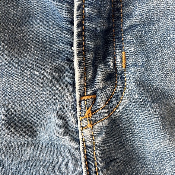 GapKids | Size 16 Regular Girls Mid Rise Jean Shorts - Picture 4 of 15